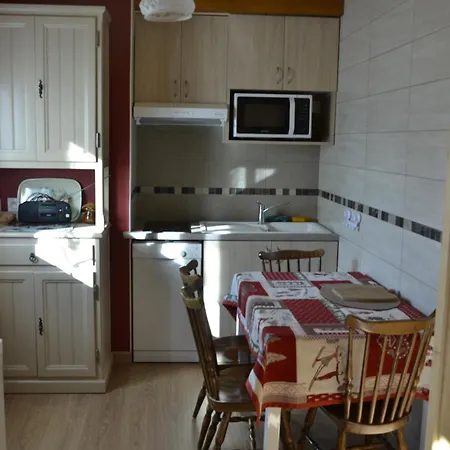 Dans De Montagne Catalane Apartamento